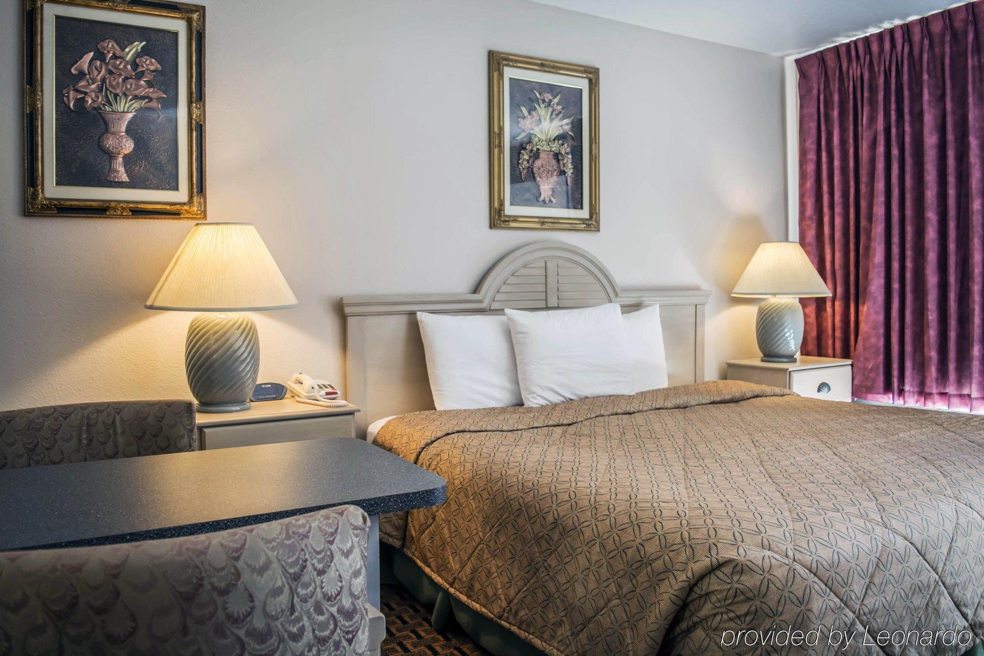 Rodeway Inn Нью-Порт-Ричи Экстерьер фото